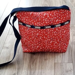 LeSportsac Small Cleo Red, White+Baby Blue Ditsy Floral, Navy Strap, NWOT